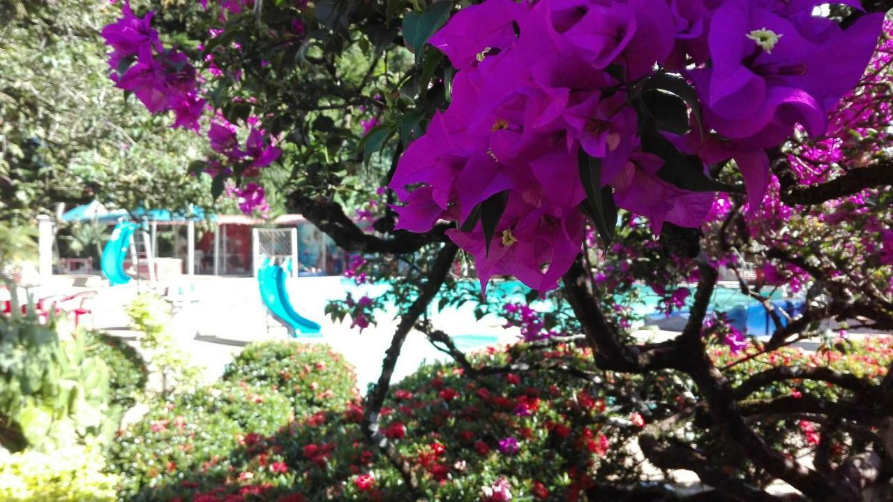 Balneario Chorillano Hotel Villavicencio Exterior photo